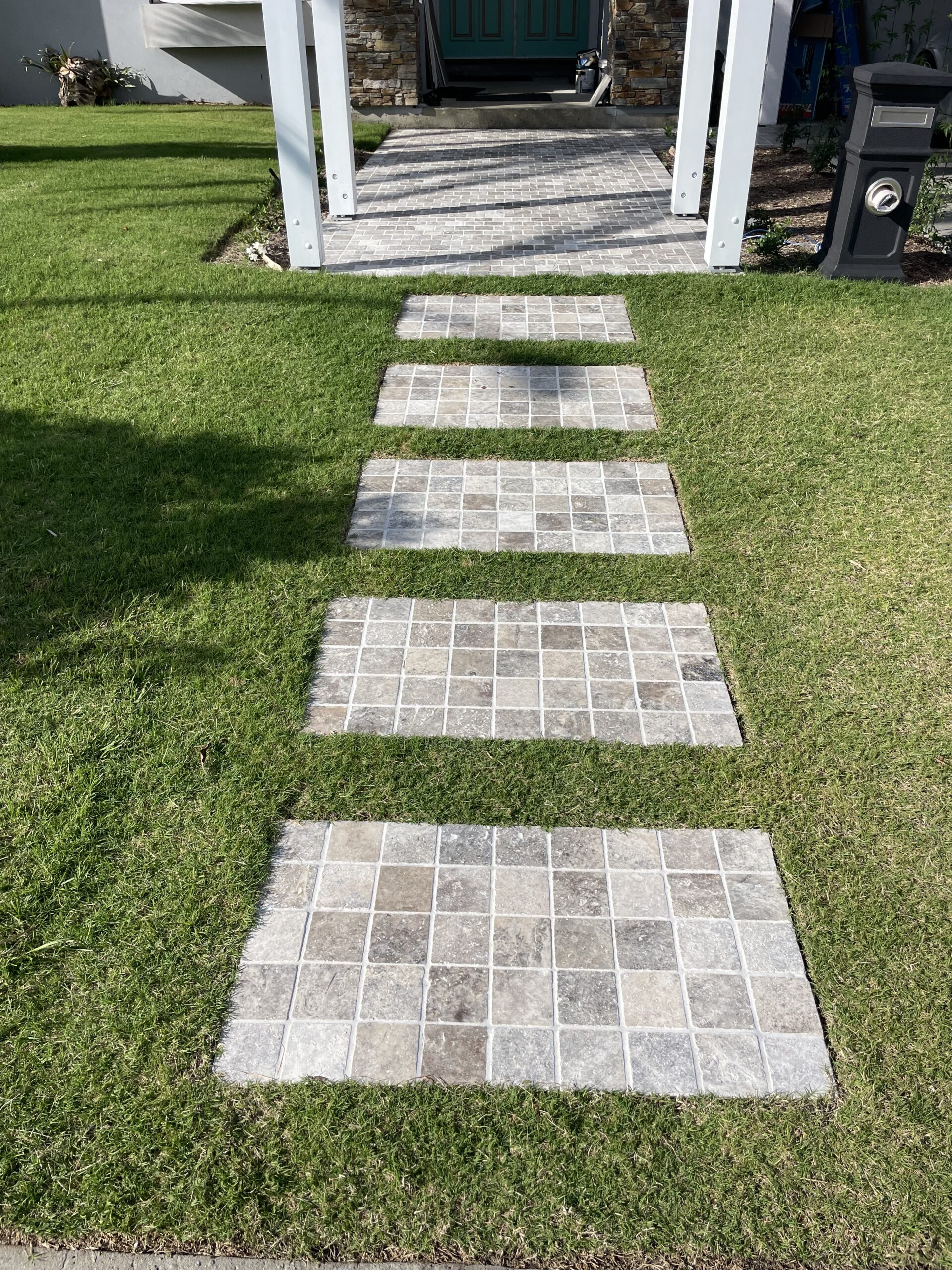 Silver Travertine Cobblestones - Image 3
