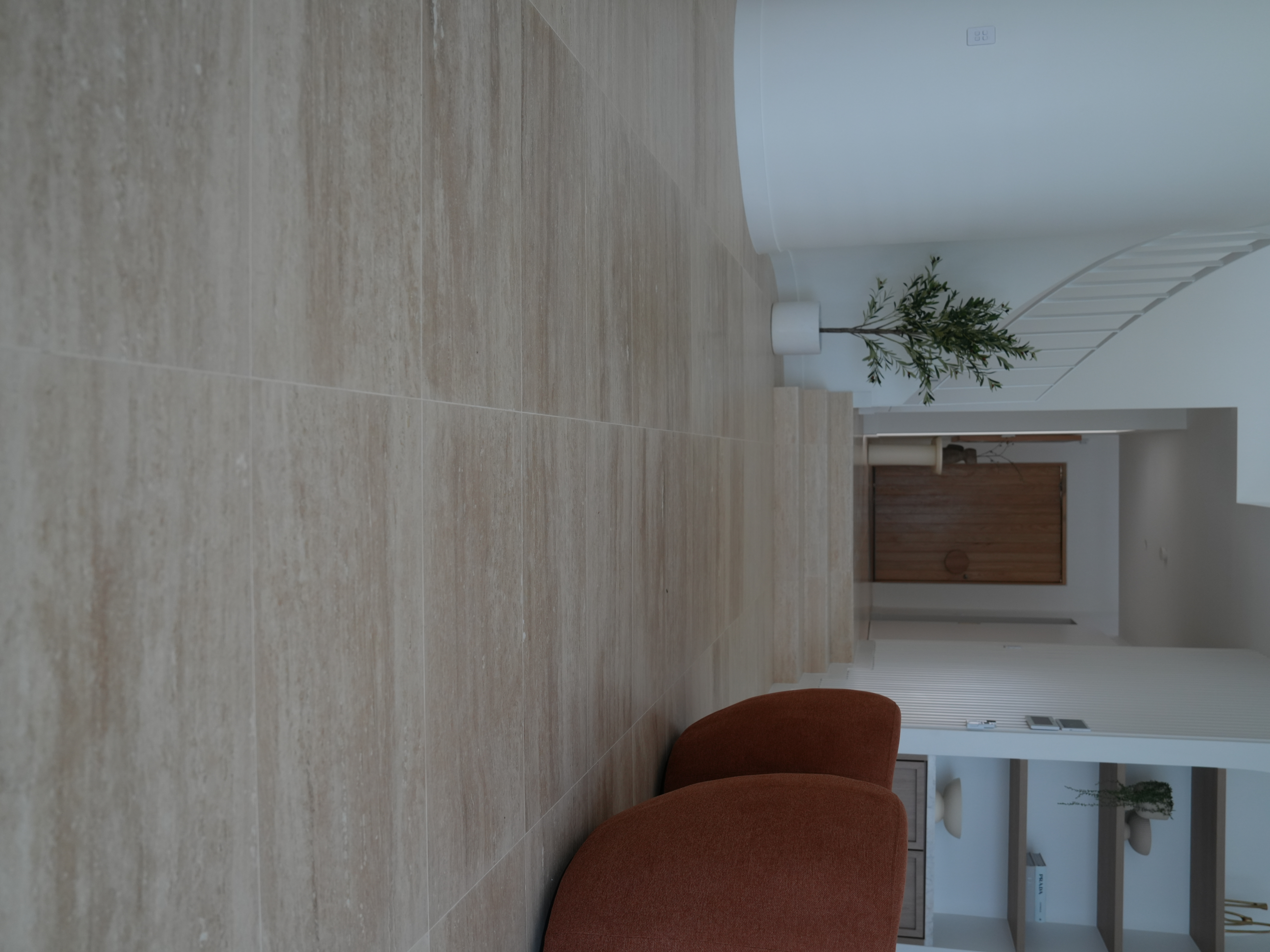 Ivory Light Travertine Vein Cut